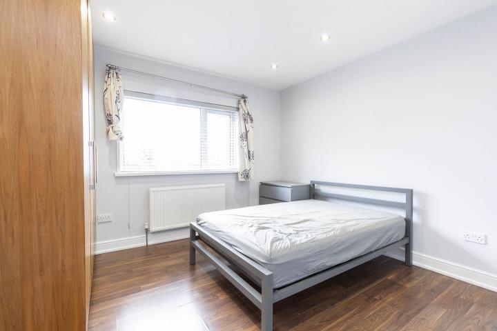 Stunning Sharers House Burnley Road, Dollis Hill